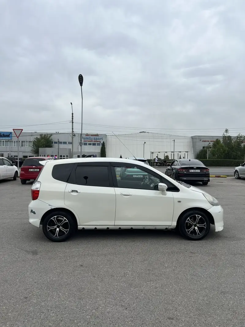 Сдаю Honda Jazz под выкуп — фото 4
