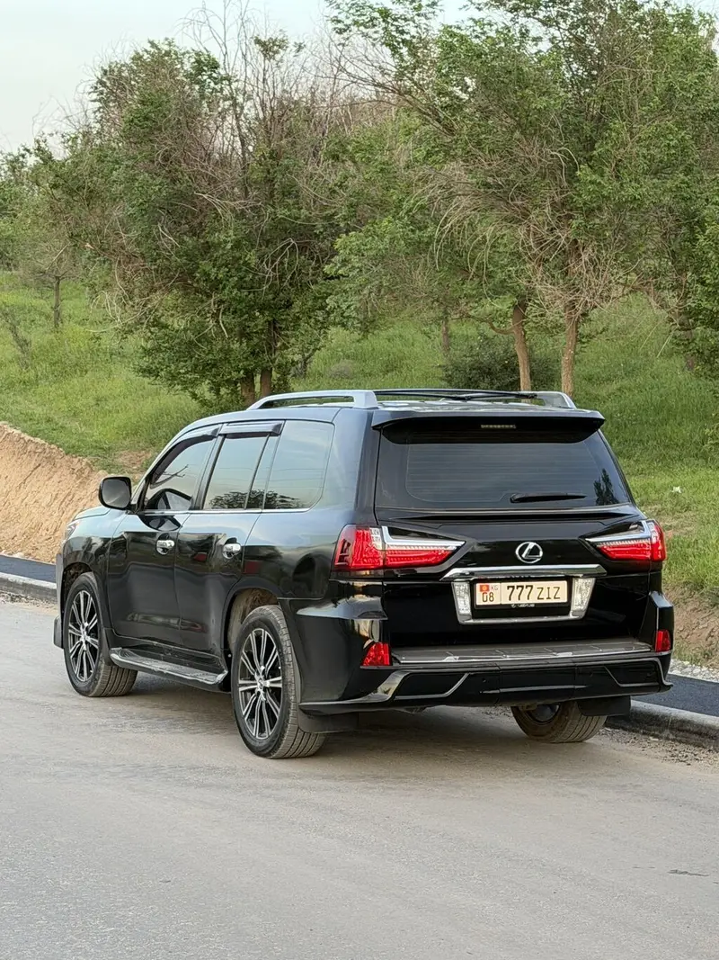 Сдаю Lexus LX, Посуточно, Без водителя — фото 5