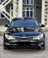 Сдаю Kia K5, На неделю, Без водителя