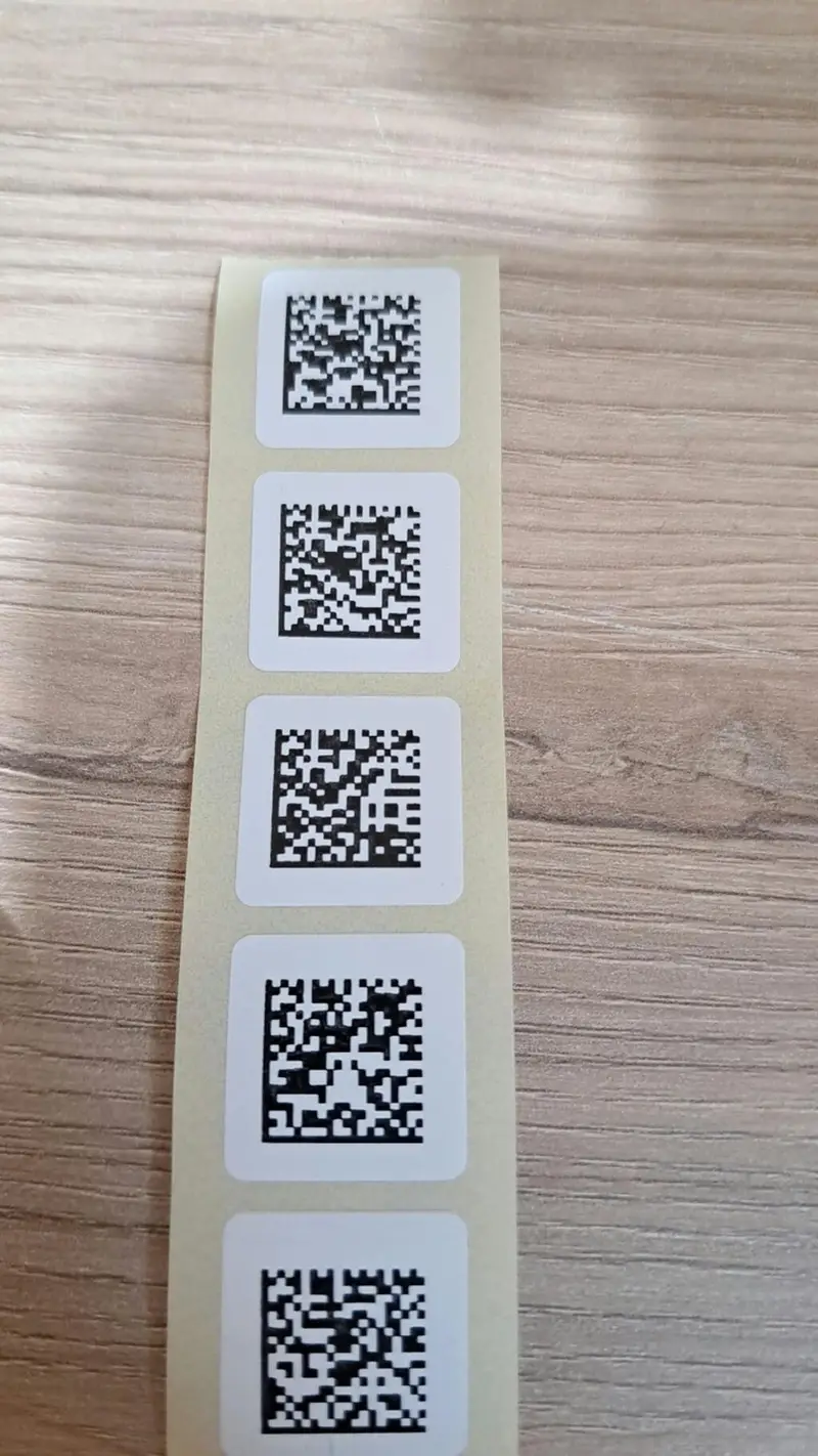 Печать этикеток и маркировки для одежды и товаров Печать ЧЗ, ШК 50×40 — фото 4