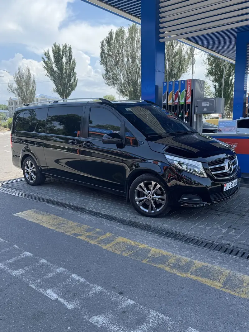 Сдаю Mercedes-Benz Viano, Почасово, С водителем — фото 5