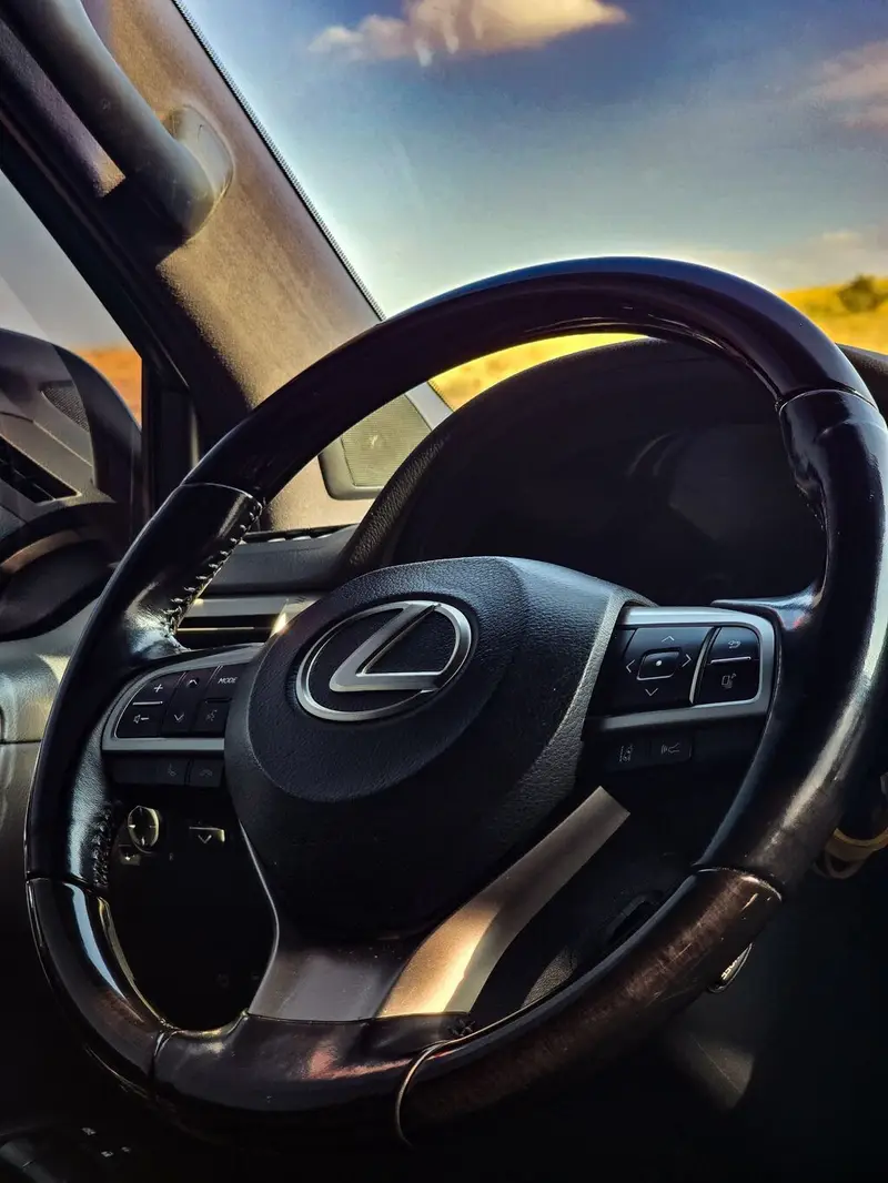 Сдаю Lexus GX, Посуточно, Без водителя — фото 3