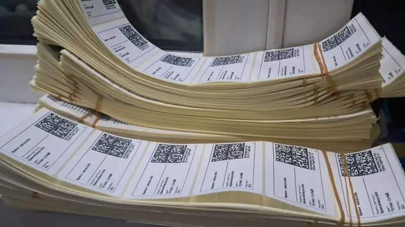 Печать этикеток и маркировки для одежды и товаров Печать ЧЗ, ШК 50×40 — фото 3