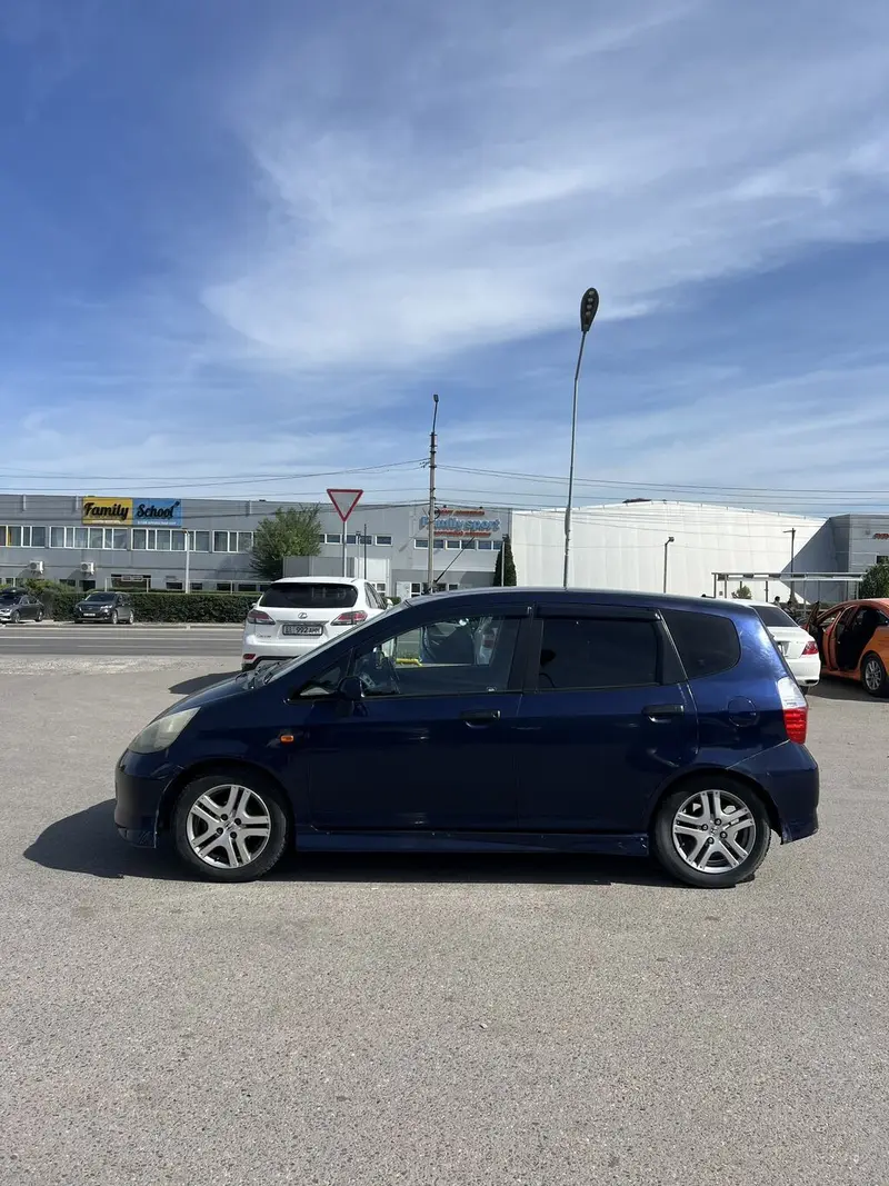 Сдаю в аренду на долгий срок Хонда Жаз Левый Руль! Коробка Автомат 👌 — фото 2