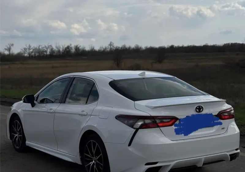 Сдаю Toyota Camry, Почасово — фото 2