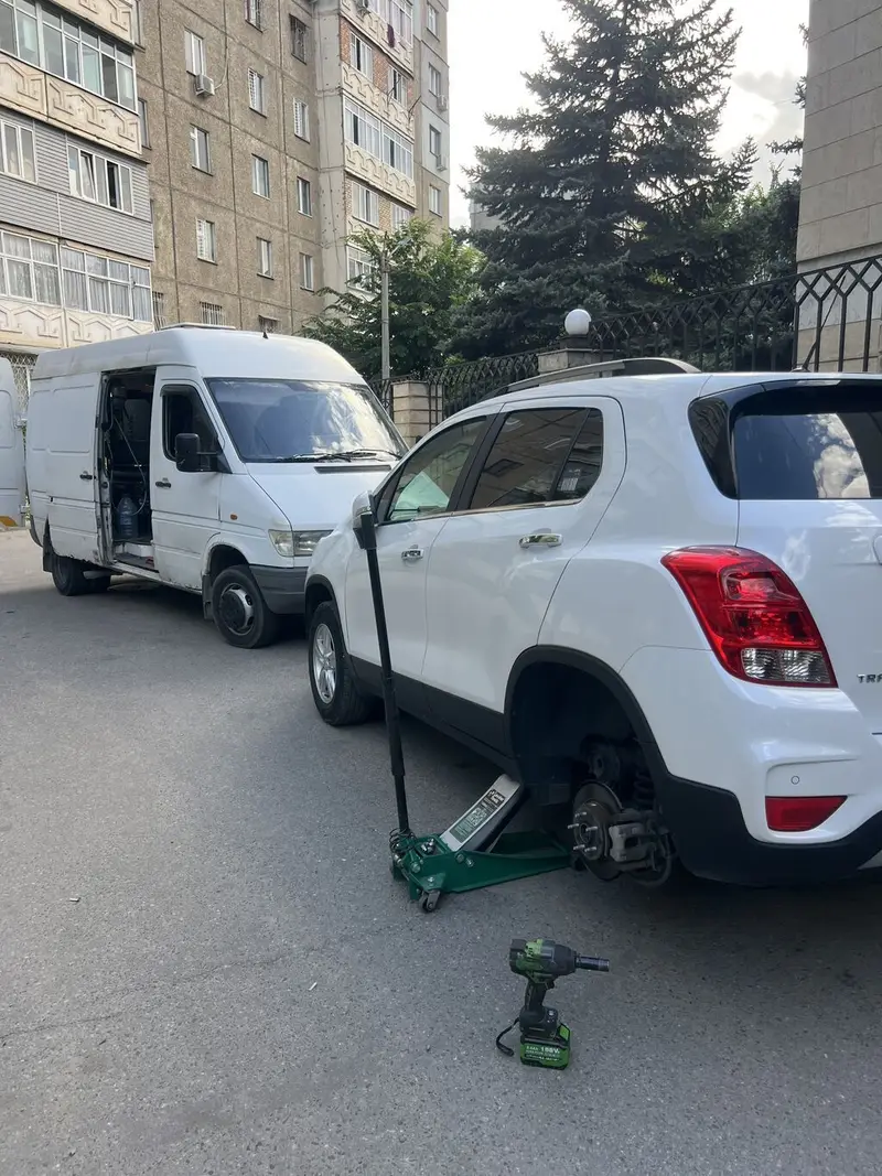Шиномонтаж, Балансировка колес, Замена колес, Замена шин, Круглосуточно, Специализация… — фото 3