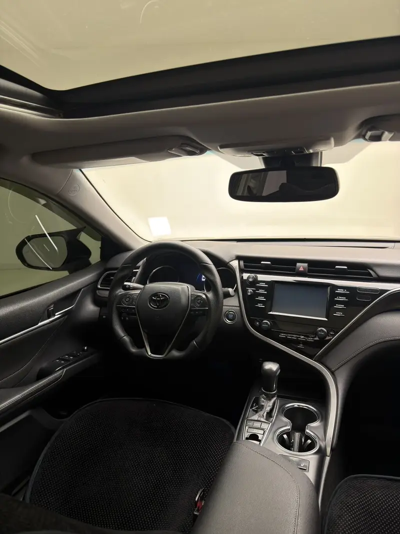Сдаю Toyota Camry, Почасово, Без водителя — фото 3