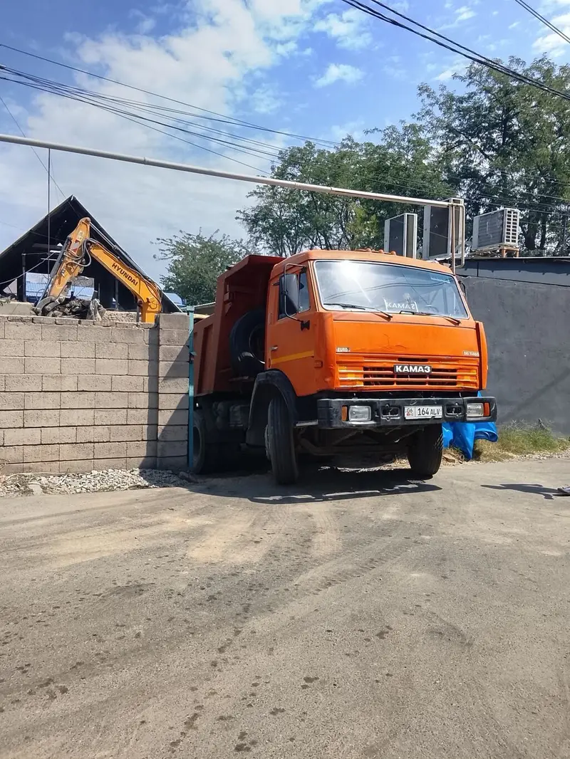 Заказать Камаз, Вывоз строй мусора — фото 3