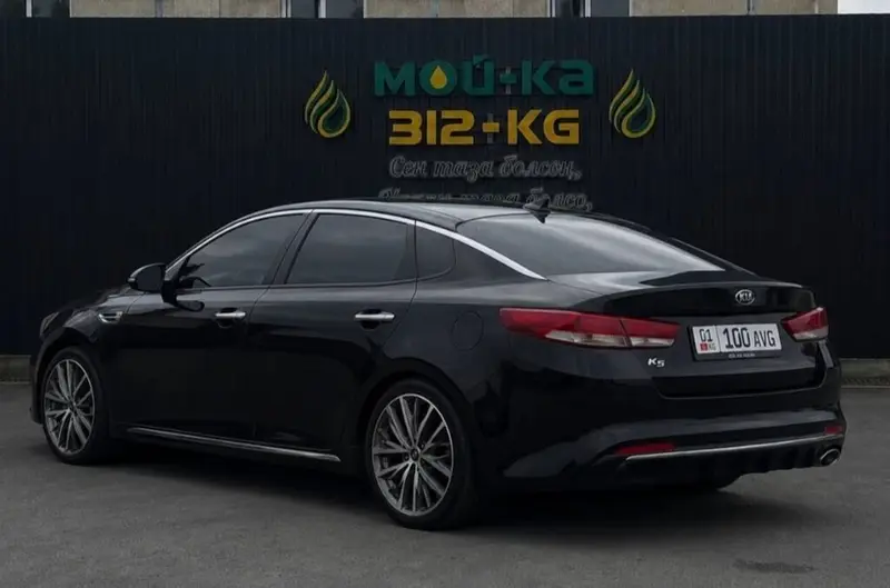 Сдаю Kia K5, Посуточно, Без водителя — фото 6