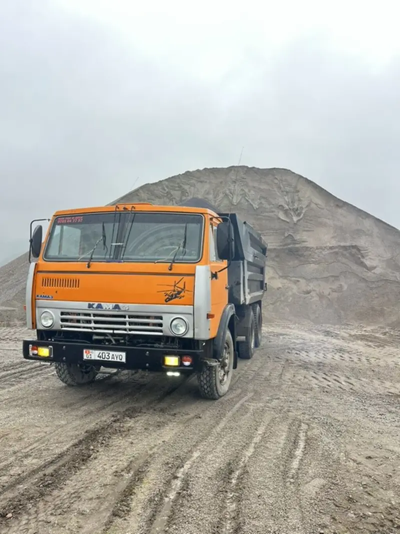 Заказать Камаз, Доставка щебня, угля, песка, чернозема, отсев, 25 тонн — фото 6