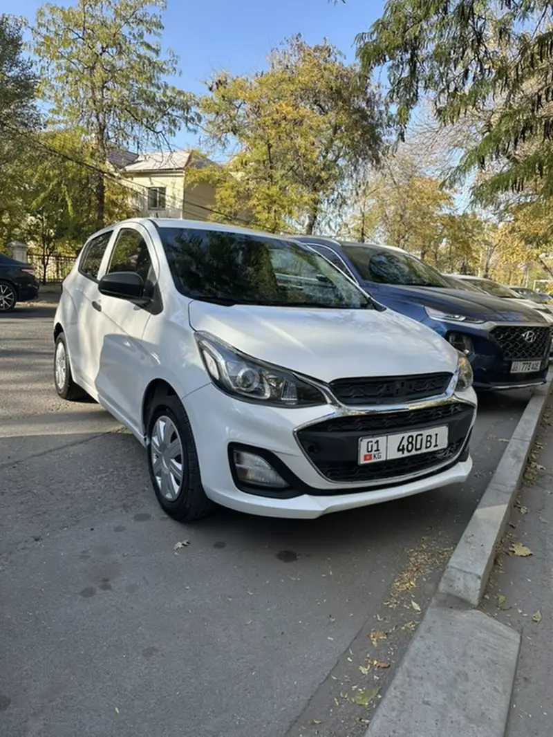 Chevrolet Spark, 5‑дверный хэтчбек, белый цвет. Шевроле Спарк 2018 — фото 4
