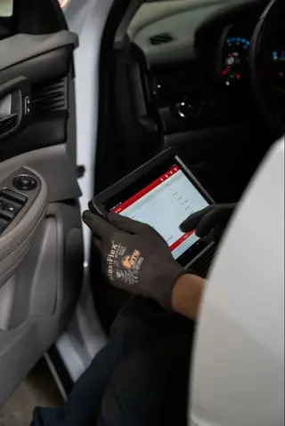 Не заводится автомобиль звоните нам Автомастер на выезд 24/7 Авто