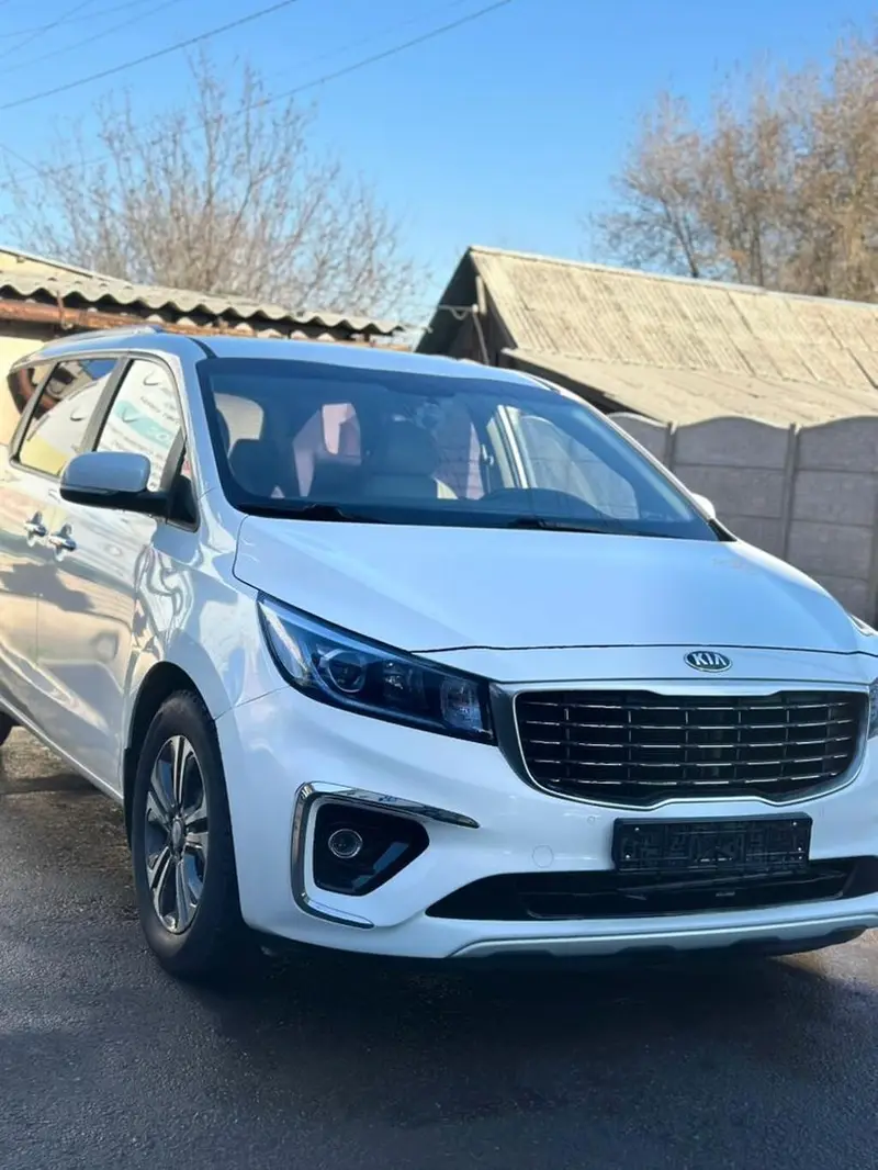 Сдаю Kia Carnival, Почасово, Без водителя — фото 5
