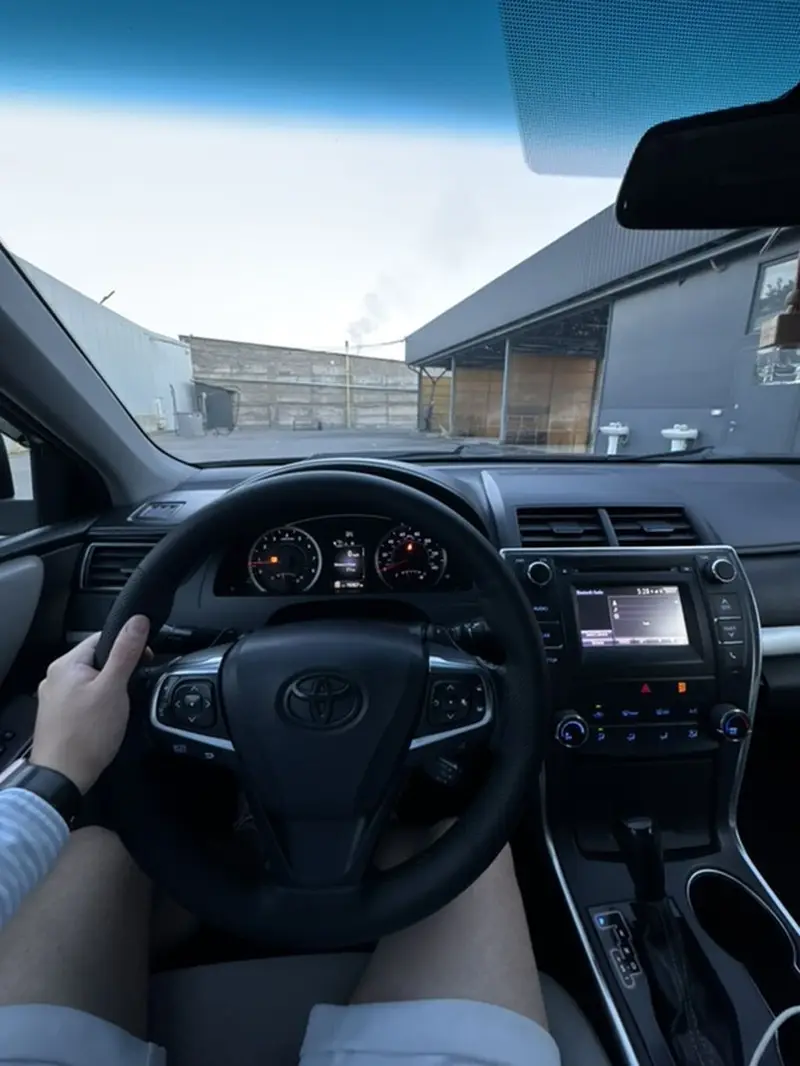 Сдаю Toyota Camry, Посуточно, Без водителя — фото 4