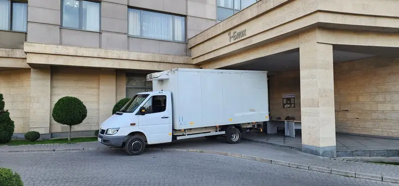 Заказать Мерседес грузовой спринтер, Переезд, C грузчиком — фото 3