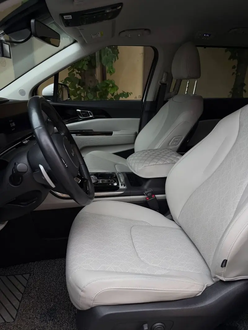 Сдаю Kia Carnival, Посуточно, Без водителя — фото 6