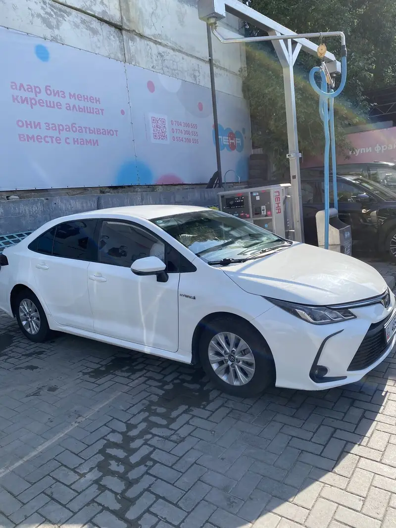 Сдаю Kia K5, Почасово, С водителем — фото 6