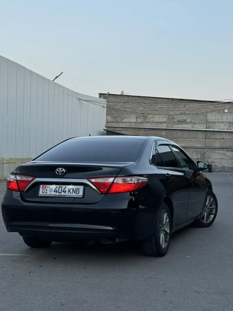 Сдаю Toyota Camry, Посуточно, Без водителя — фото 2