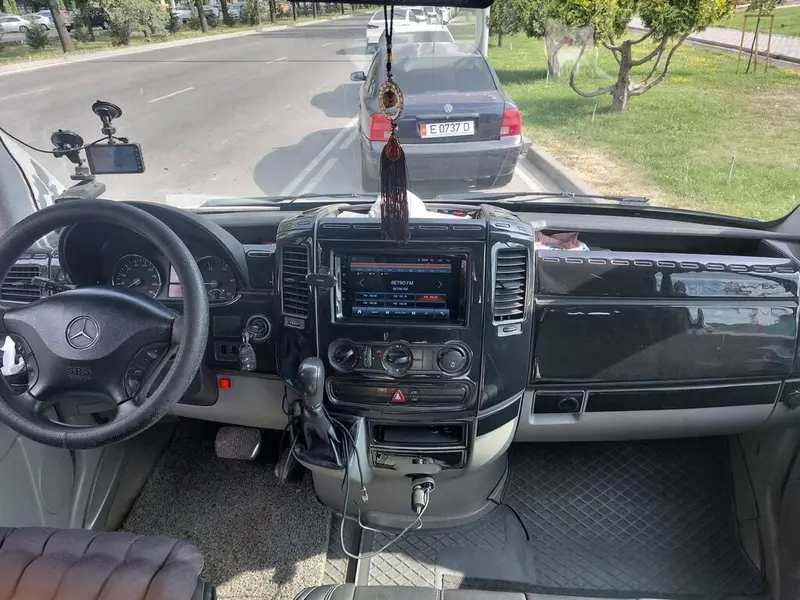 Бус на заказ по всем направлениям. Mercedes‑Benz Sprinter, 18 мест — фото 3