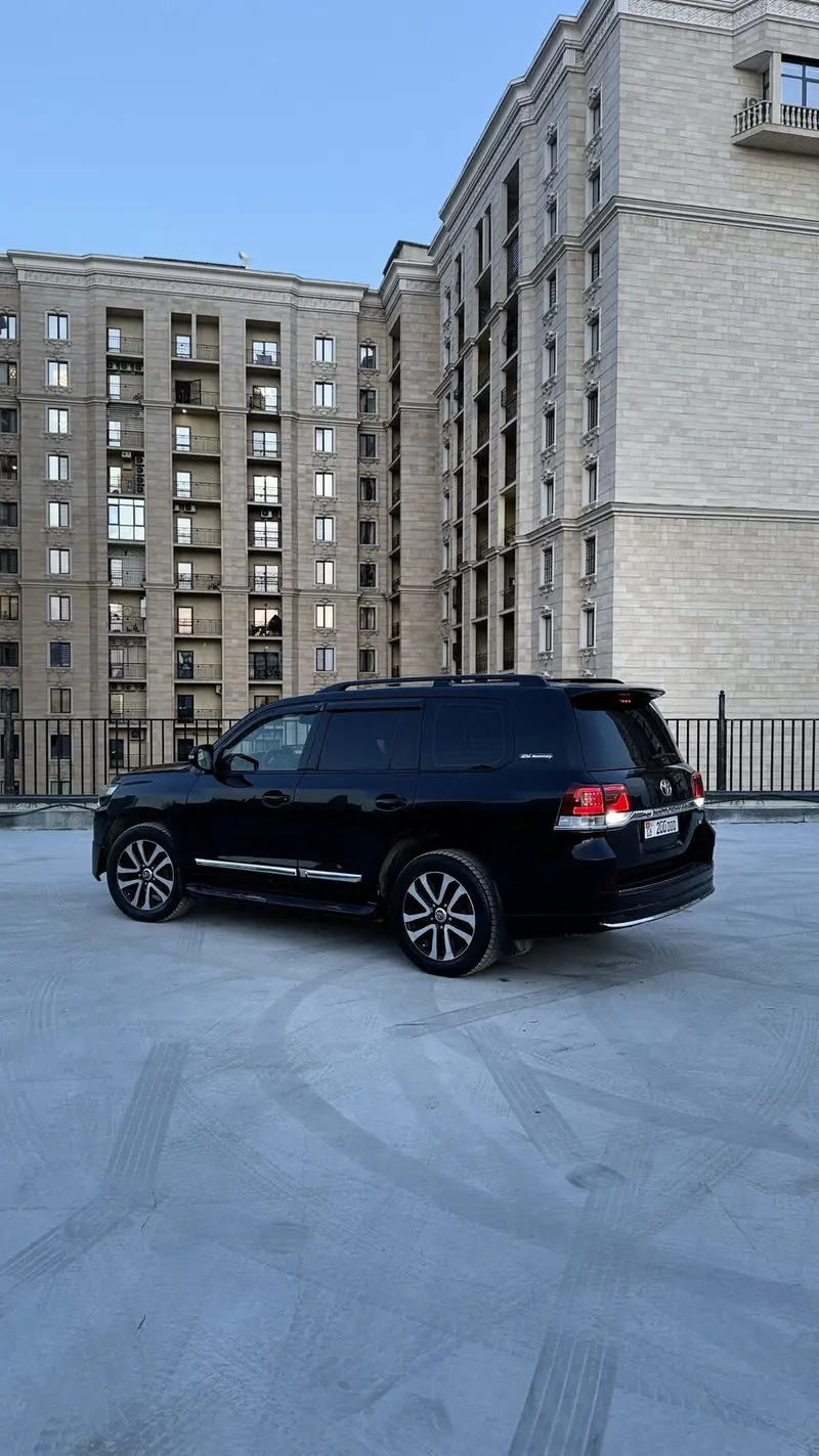 Сдаю Toyota Land Cruiser, Посуточно, Без водителя — фото 5