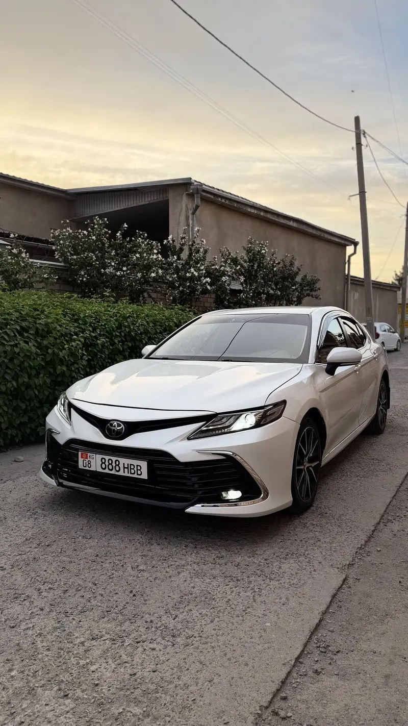 Сдаю Toyota Camry, Посуточно, Без водителя — фото 3
