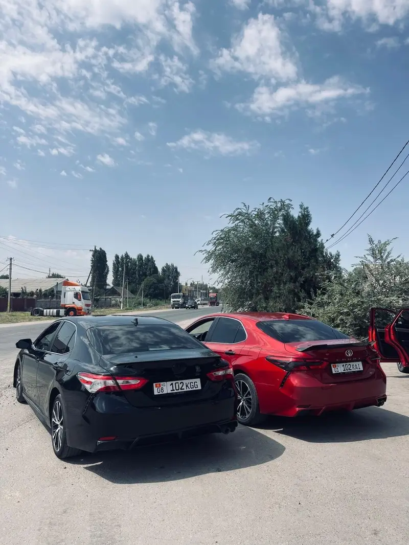 Сдаю Toyota Camry, Посуточно, Без водителя — фото 2
