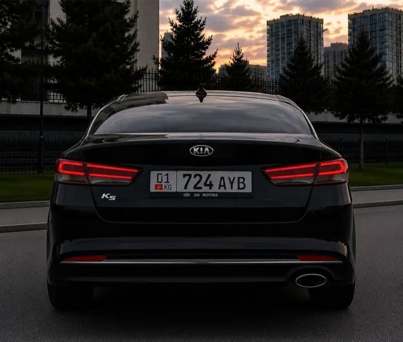 Сдаю Kia K5, Посуточно, Без водителя — фото 6