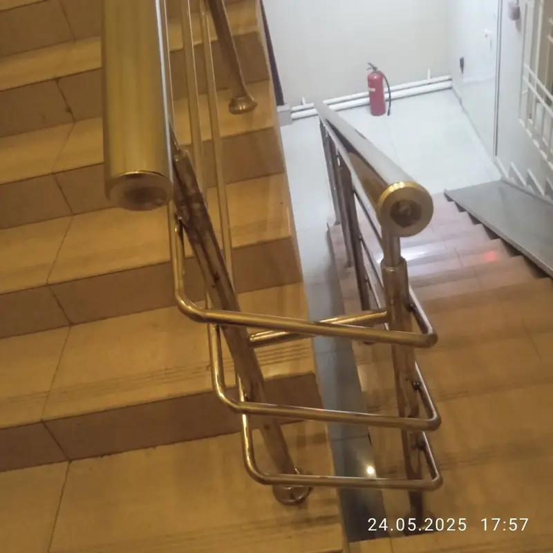 Перила и ограждения из нержавеющей стали и стекла — фото 3