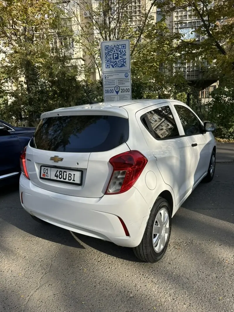 Chevrolet Spark, 5‑дверный хэтчбек, белый цвет. Шевроле Спарк 2018 — фото 3