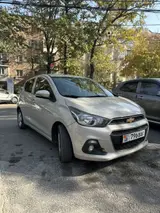 Chevrolet Spark 2017 светло‑бежевый цвет кузова Авто под выкуп