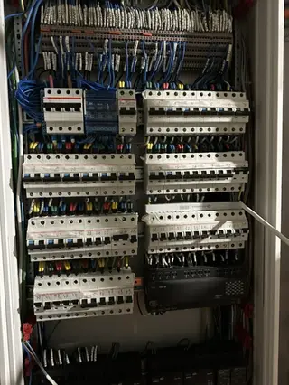 Услуга электрики ⚡️ Розетки Выключатели Подсветки Светильники