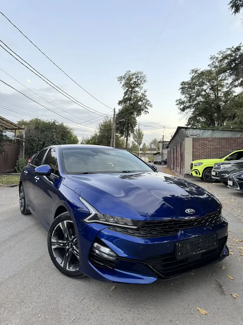 Сдаю Kia K5, Посуточно, Без водителя — фото 2