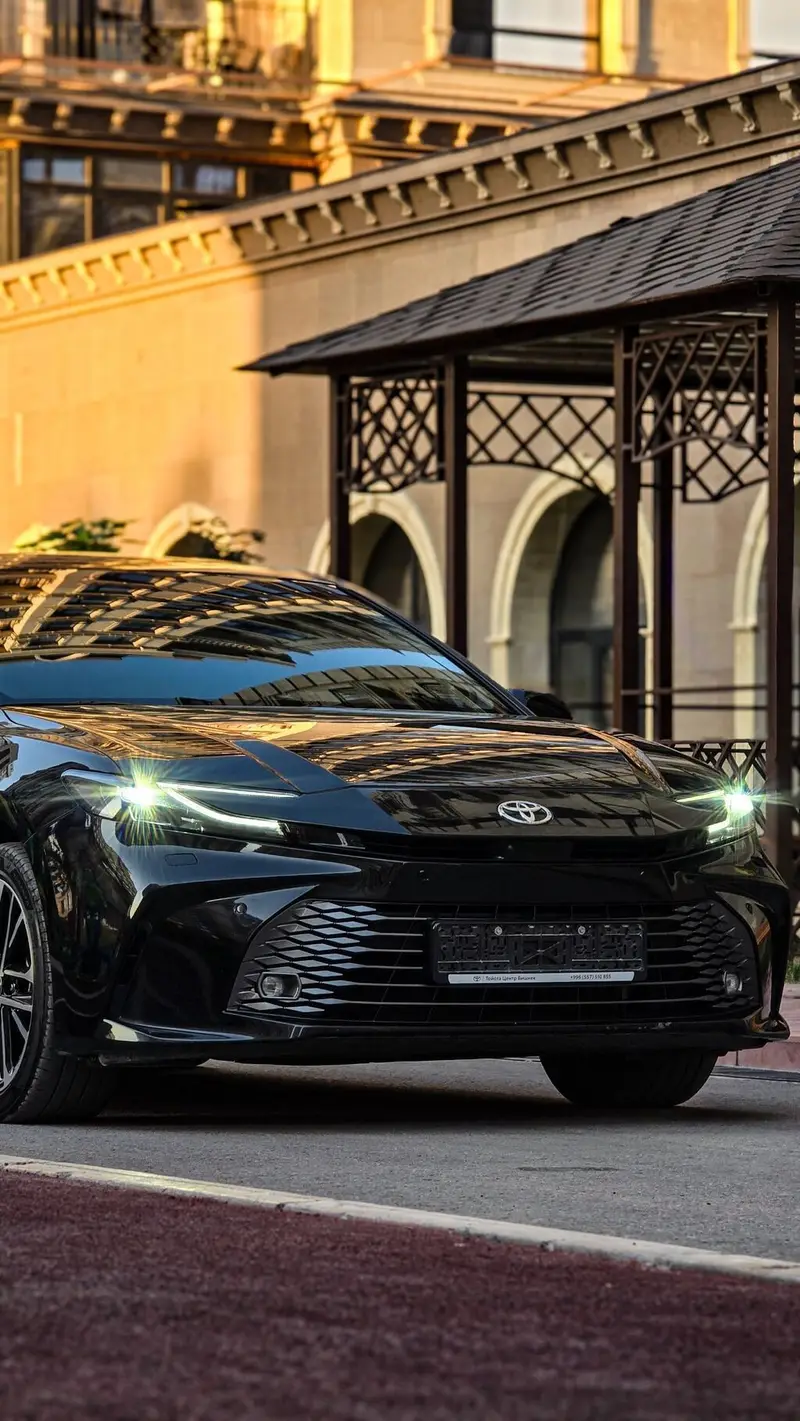 Сдаю Toyota Camry, Посуточно, Без водителя — фото 2