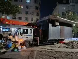 Погрузка и разгрузка краном-манипулятором прямо с борта.