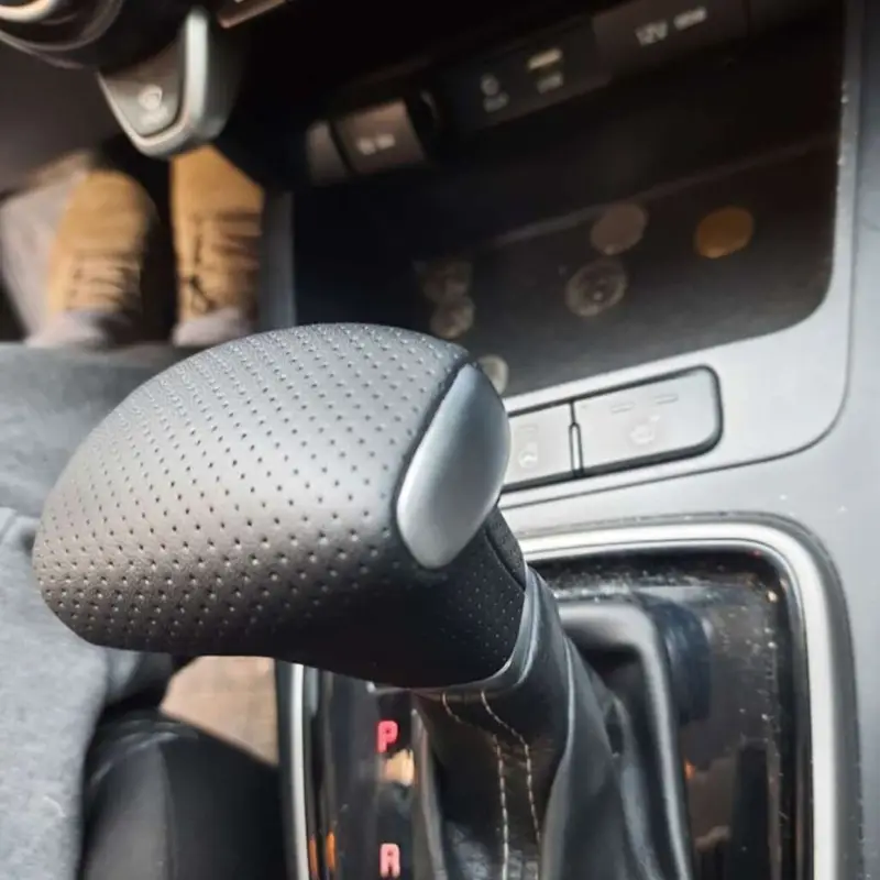 АвтоАтелье Перетяжка и Реставрация салона Перетяжка Потолка с — фото 3