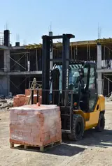 Сдаю Вилочный (Кара) погрузчик, 10 тонн, 2 куб.м, Почасово
