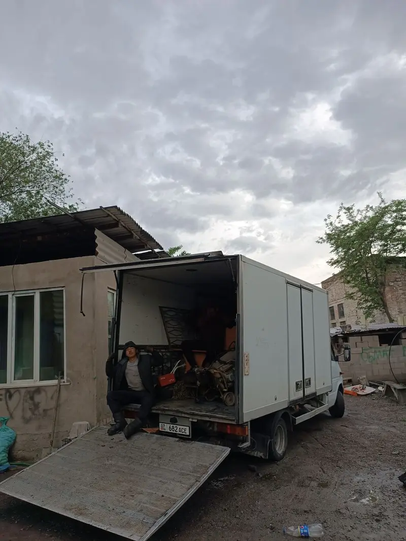 Заказать Мерседес грузовой спринтер, Переезд, C грузчиком — фото 3