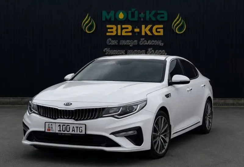 Сдаю Kia K5, Посуточно, Без водителя — фото 3