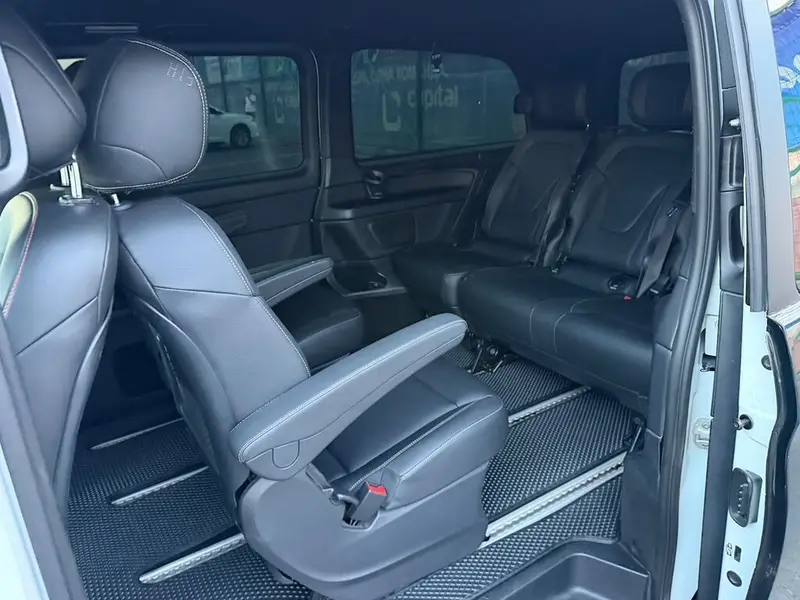 Сдаю Mercedes-Benz Vito для кортежа, С водителем, Минивэн — фото 4