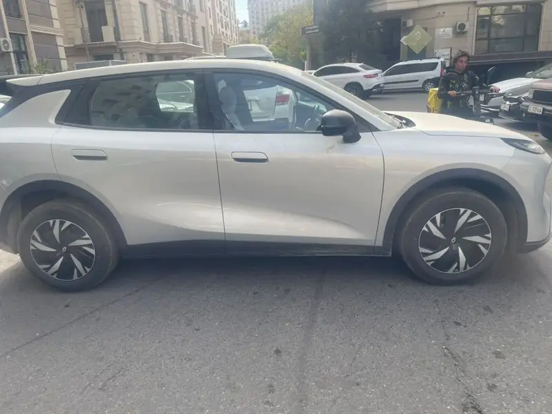 Сдаю в арендe электромобиь Changan Q05 2026 года с последующим выкупом — фото 2