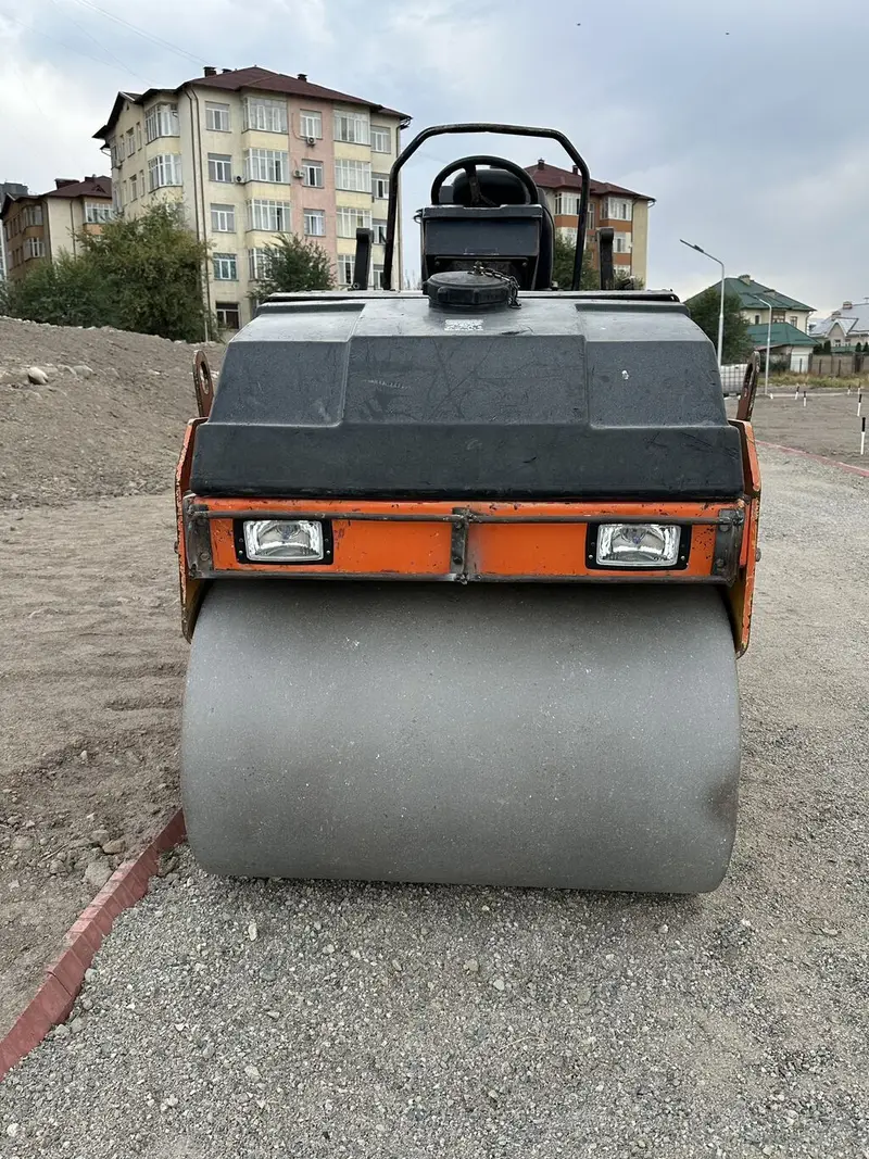 Каток каток Услуги каток 3 тонн, минимум 3 часа12 т, в день 22 т — фото 4