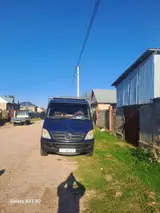 Грузовой автомобиль Mercedes-Benz Sprinter с бортовой/фургонной