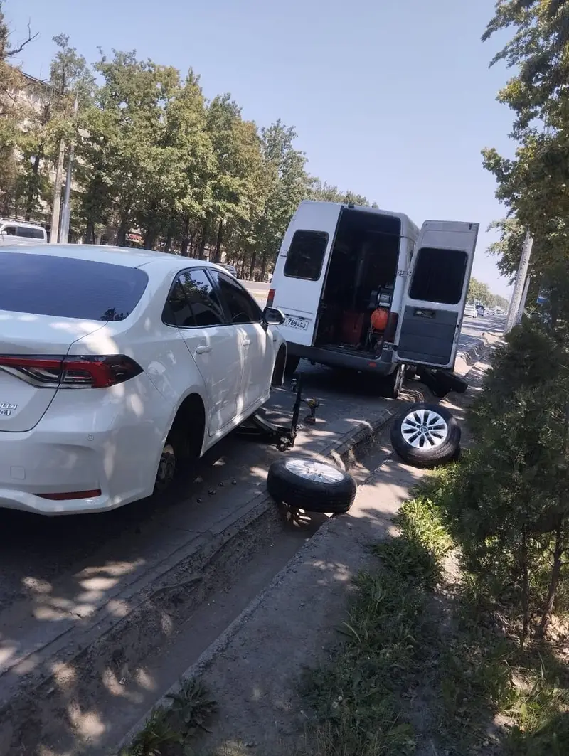 Выездной шиномонтаж и помощь на дороге 24/7 . — фото 2