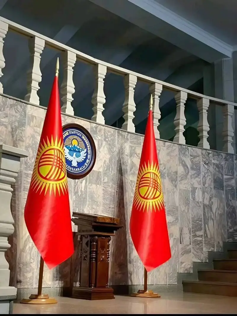 Конусные напольные флаги с вашим логотипом на войлоке Изготавливаем — фото 3