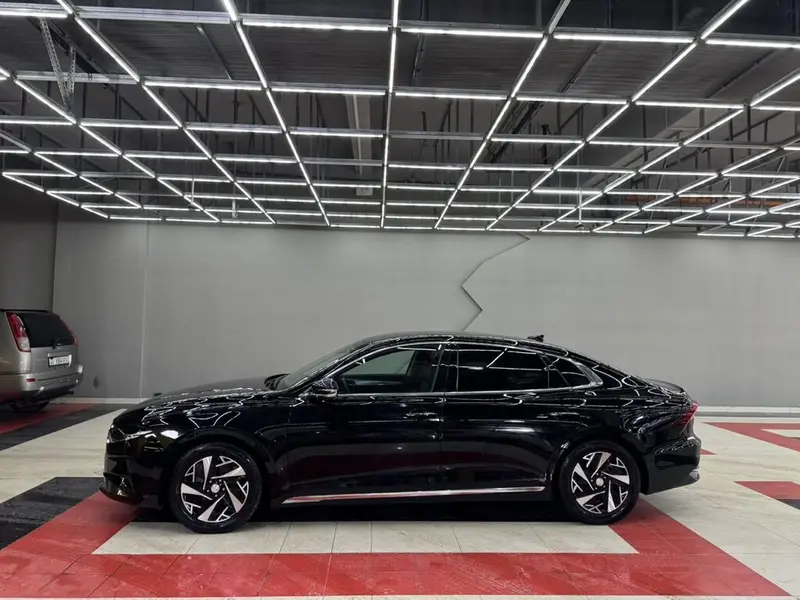 Сдаю Hyundai Grandeur, Почасово, Без водителя — фото 3