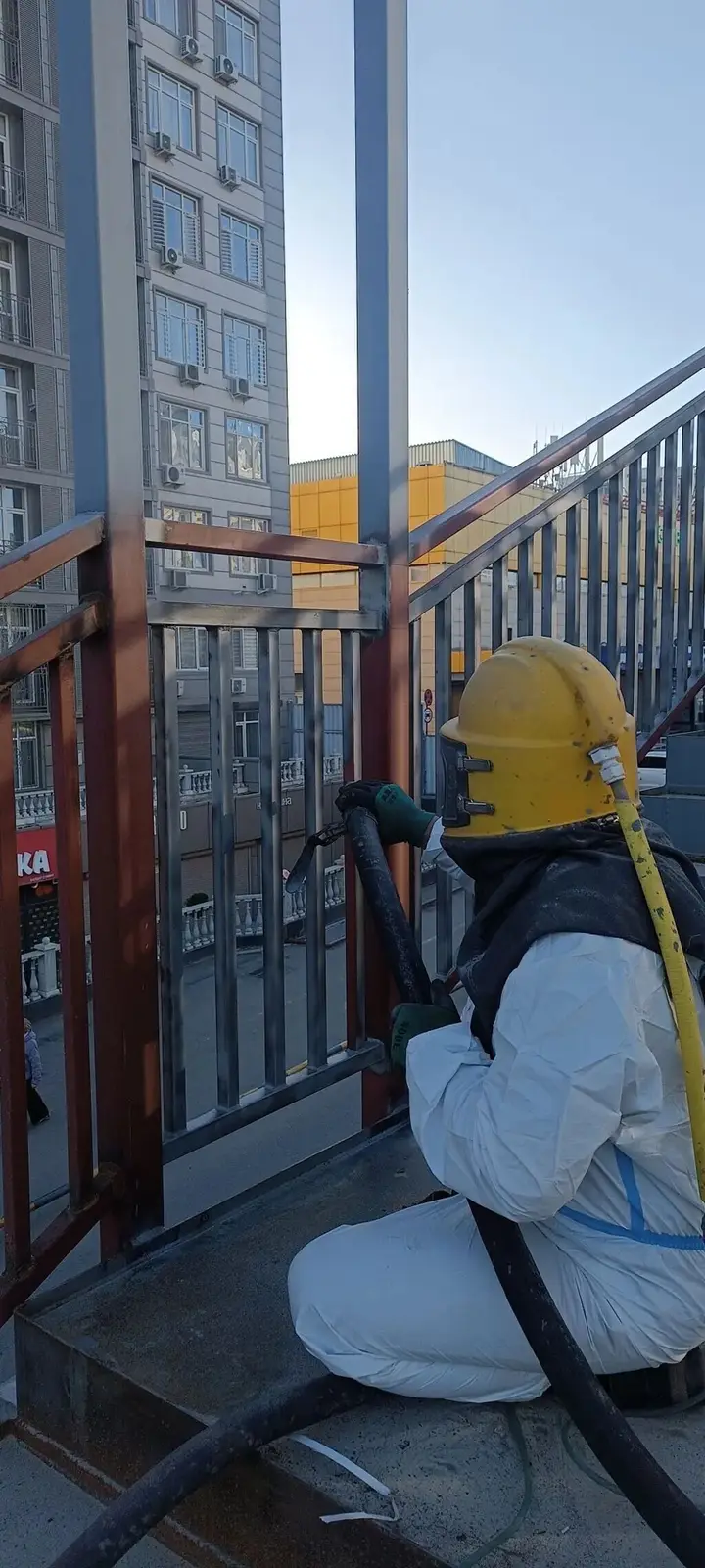 Пескоструйная и абразивоструйная обработка металлоконструкций — фото 3