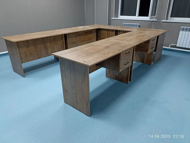 Письменный/учительский стол из ЛДСП с тумбой — фото 4