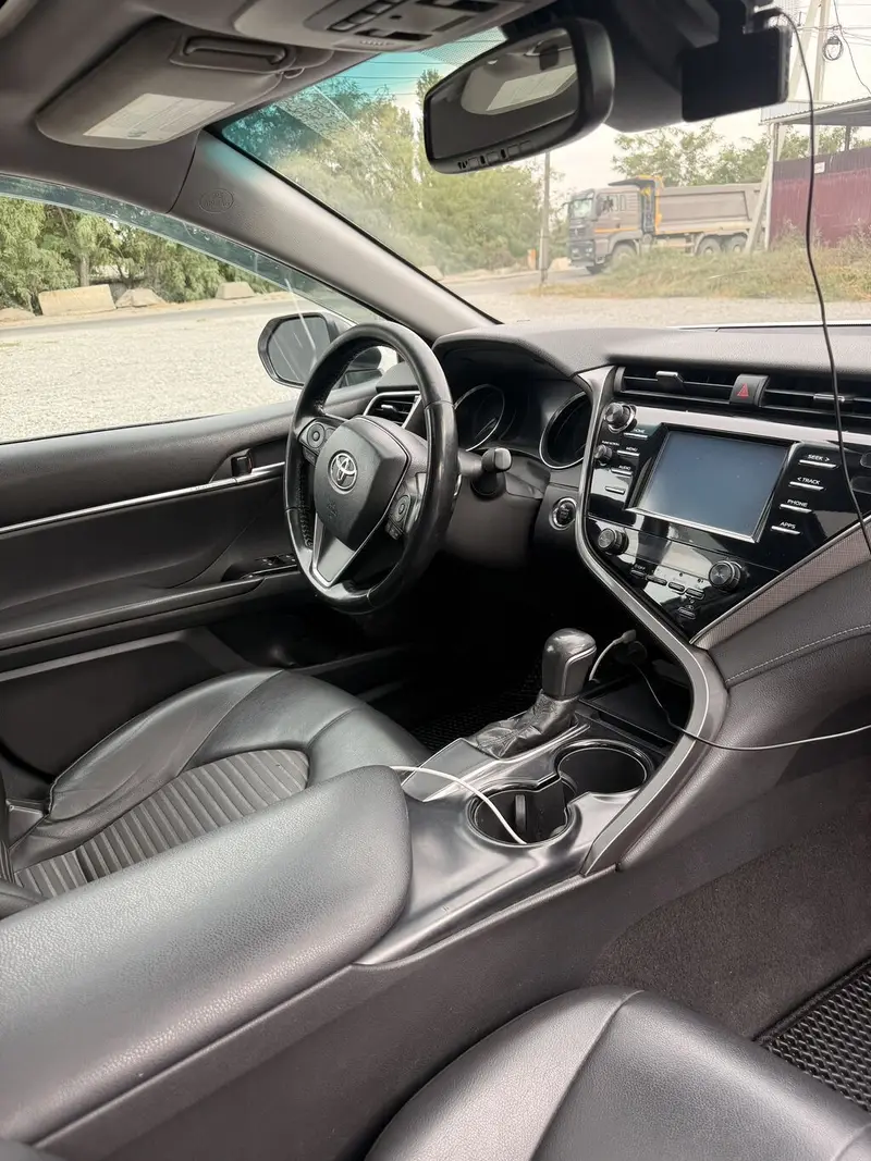 Сдаю Toyota Camry, На неделю, Без водителя — фото 2