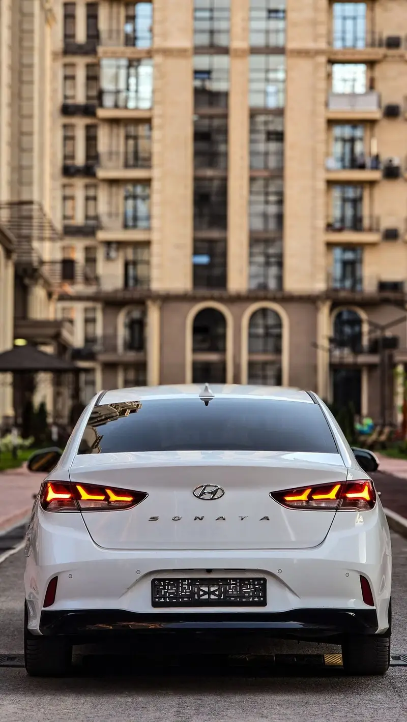 Сдаю Hyundai Sonata, Посуточно, Без водителя — фото 4
