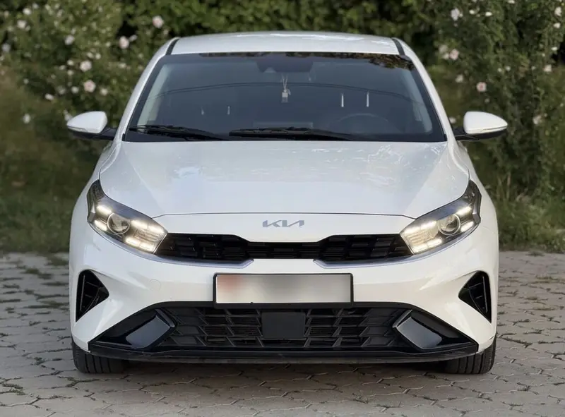 Сдается в аренду KIA K3, На посуточный и длительный срок. В идеальном — фото 2